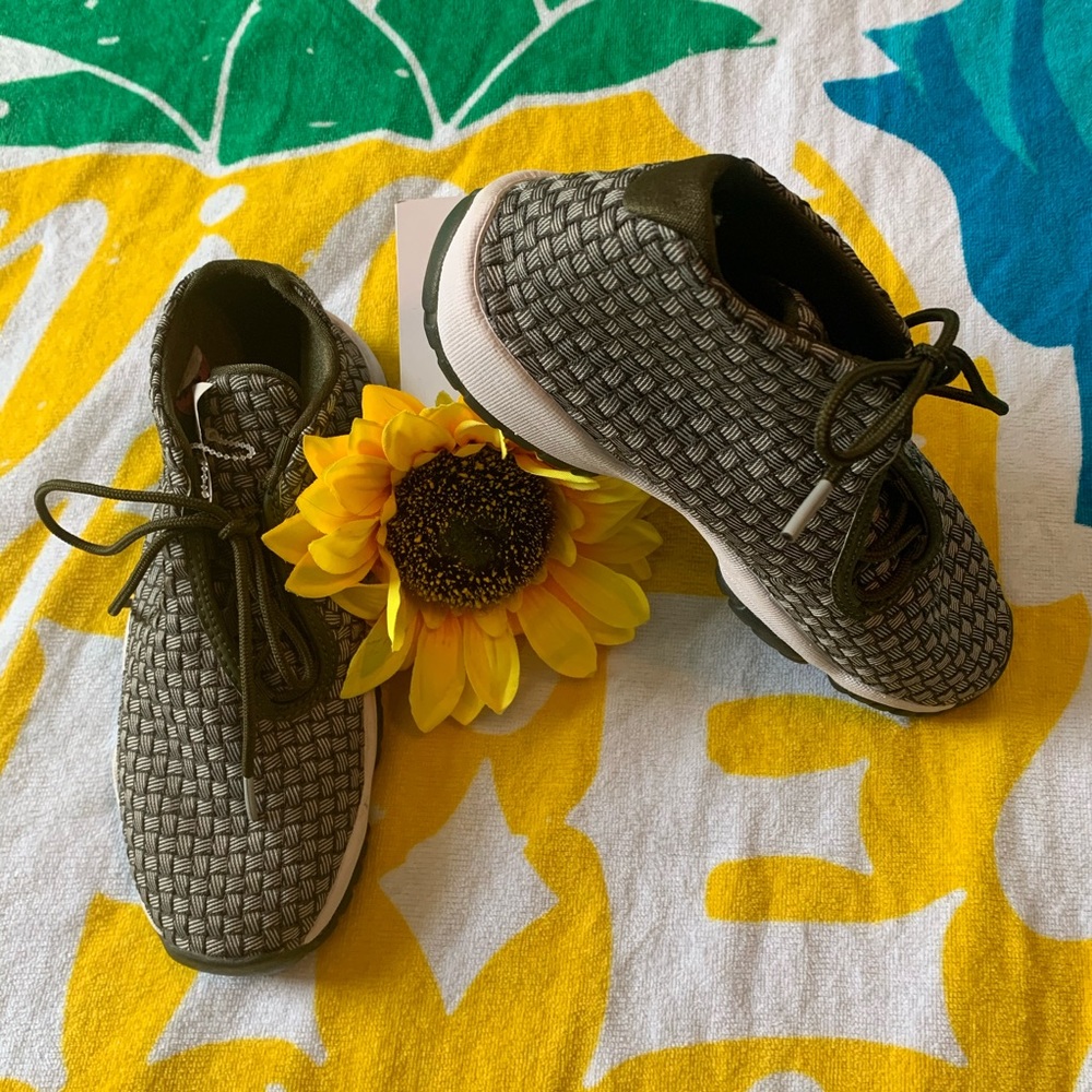 🆕Air Jordan Future Olive Green Sneakers Youth 5.5